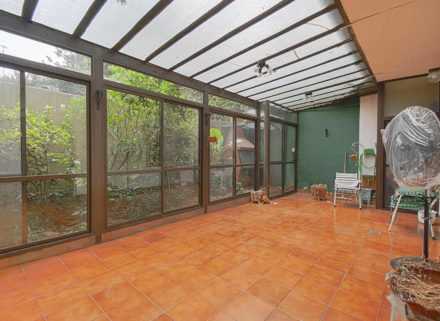 VENTA PH C/ EXPENSAS 4 AMBIENTES C/ DEPENDENCIA, PATIO, QUINCHO y PARRILLA - CABALLITO. 2