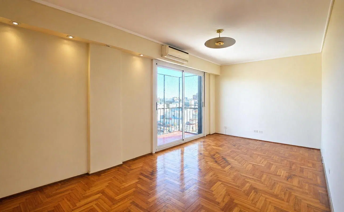 venta Departamento 3 ambientes con cochera y seguridad en Colegiales 3