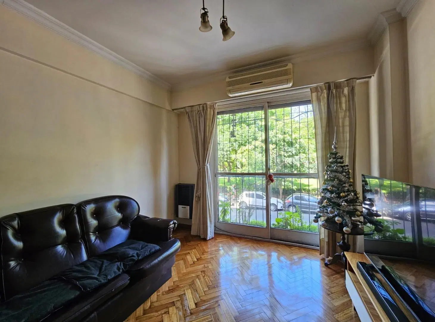 Venta Departamento 4 ambientes c/cochera en Parque Chacabuco 2