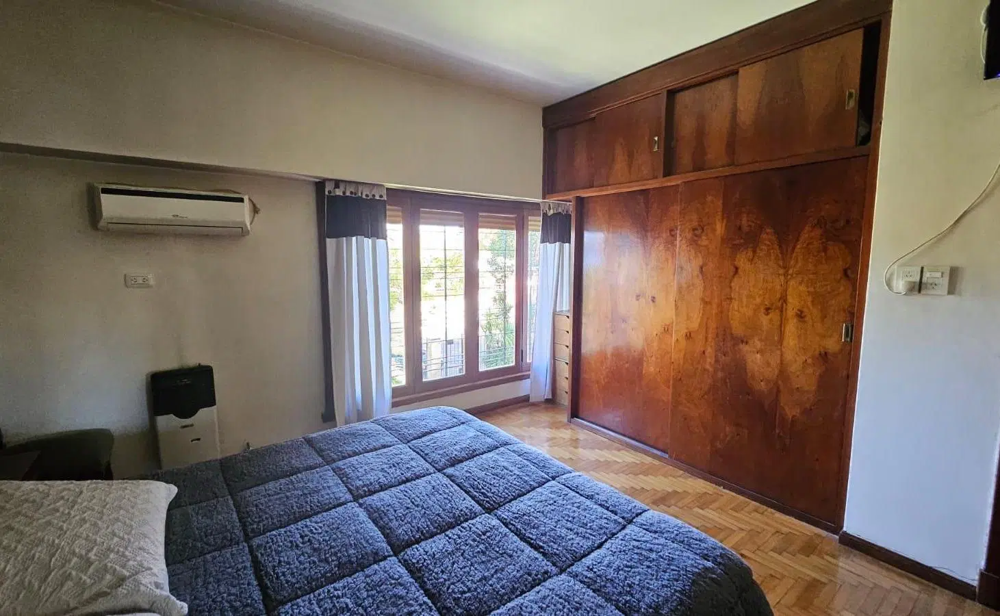 Venta Casa 5 ambientes Lomas de Zamora 8