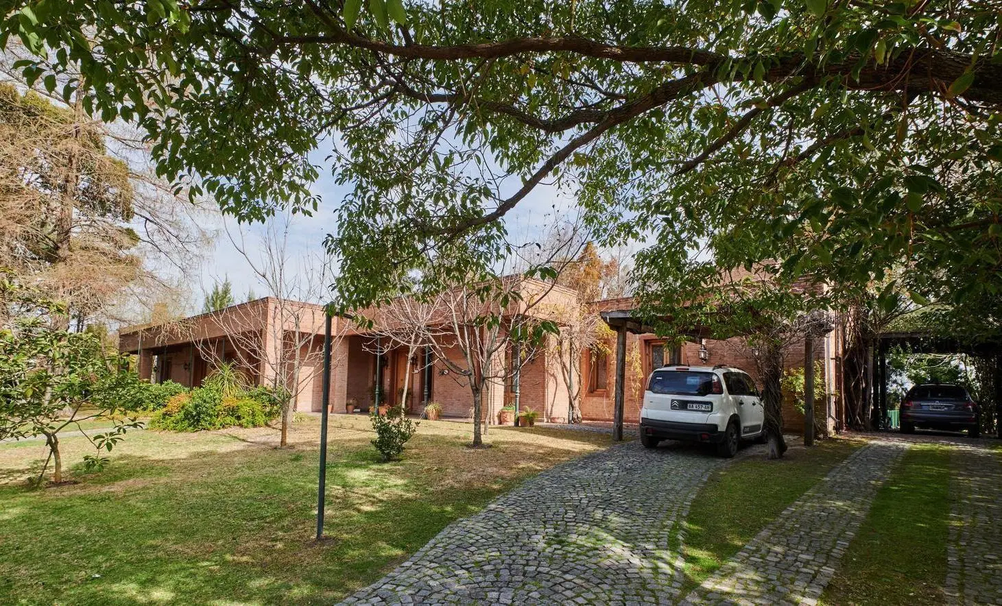 Venta Casa 6 ambientes en Club de Campo Hacoaj Tigre 3