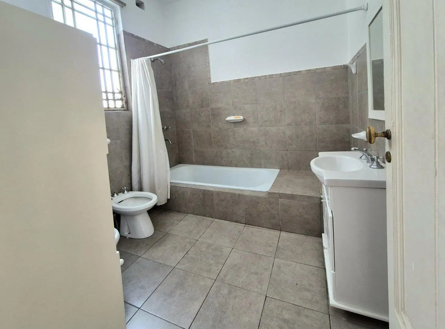 VENTA CON RENTA Departamento 2 ambientes amueblado IDEAL INVERSOR! 8