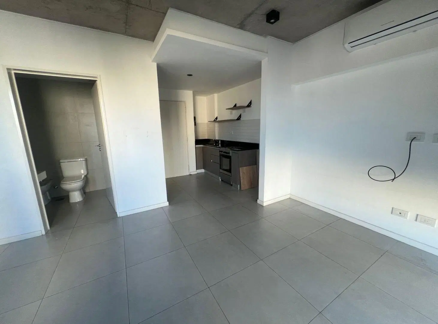 VENTA | MONOAMBIENTE CON BALCÓN | PISO ALTO | SAN TELMO 5