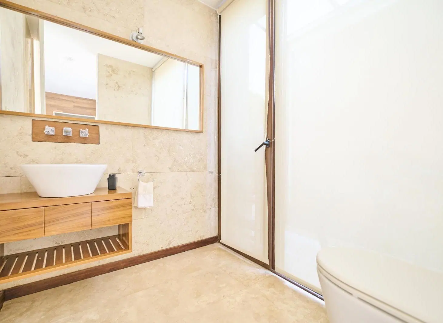 Venta Casa al agua en Los Alisos, 4 dormitorios 2 en suite - Nordelta 3