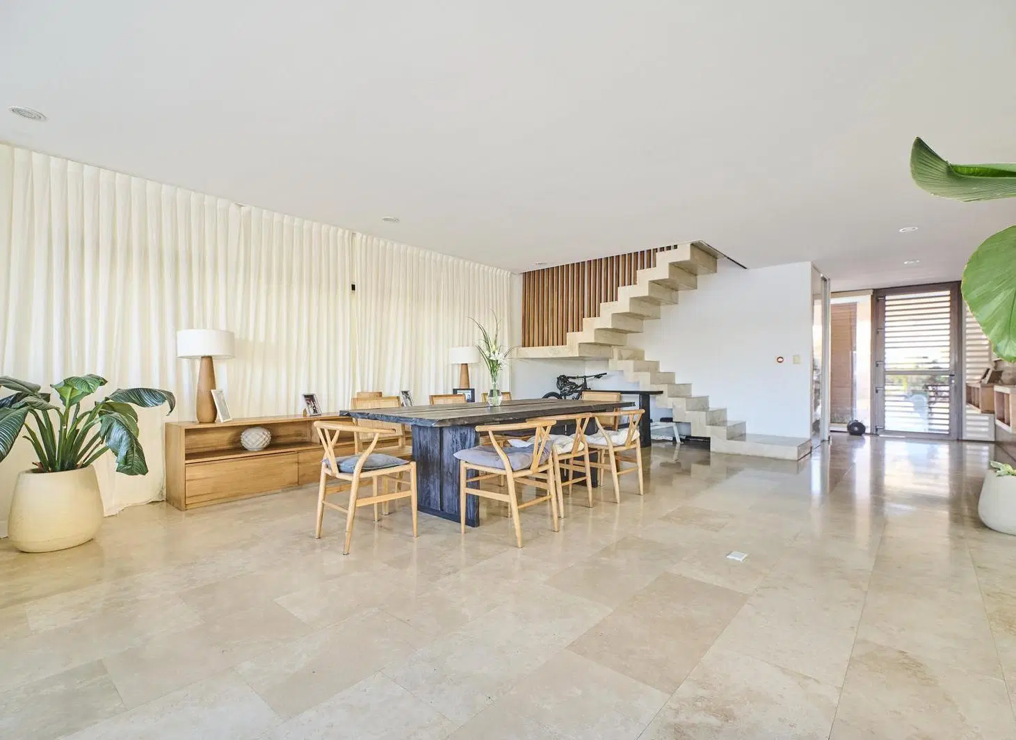 Venta Casa al agua en Los Alisos, 4 dormitorios 2 en suite - Nordelta 5