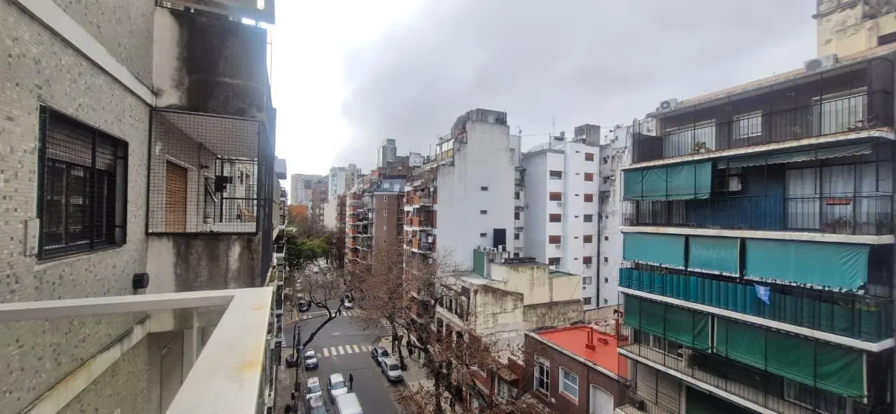 Alquiler monoambiente con balcón Alto Palermo 5