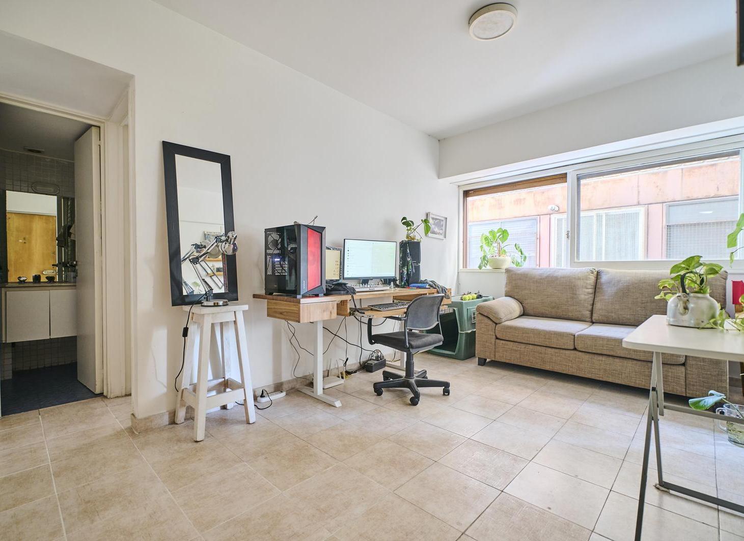 Venta departamendo 2 ambientes en Recoleta. Apto Credito