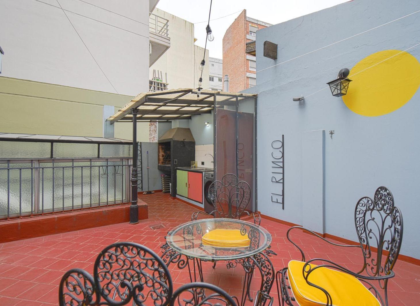 PH reciclado con terraza y parrilla | Se vende amoblado | Recoleta
