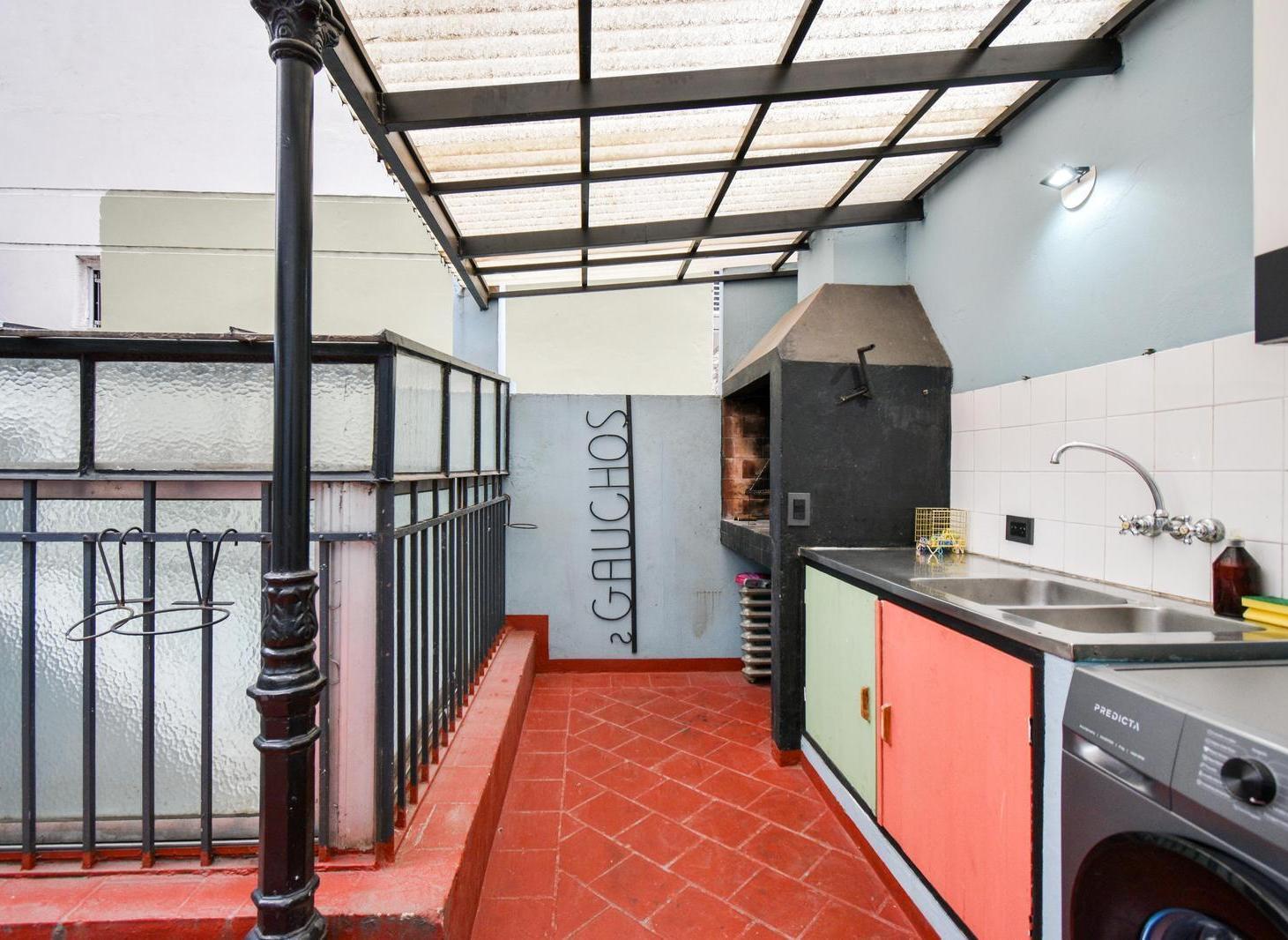 PH reciclado con terraza y parrilla | Se vende amoblado | Recoleta