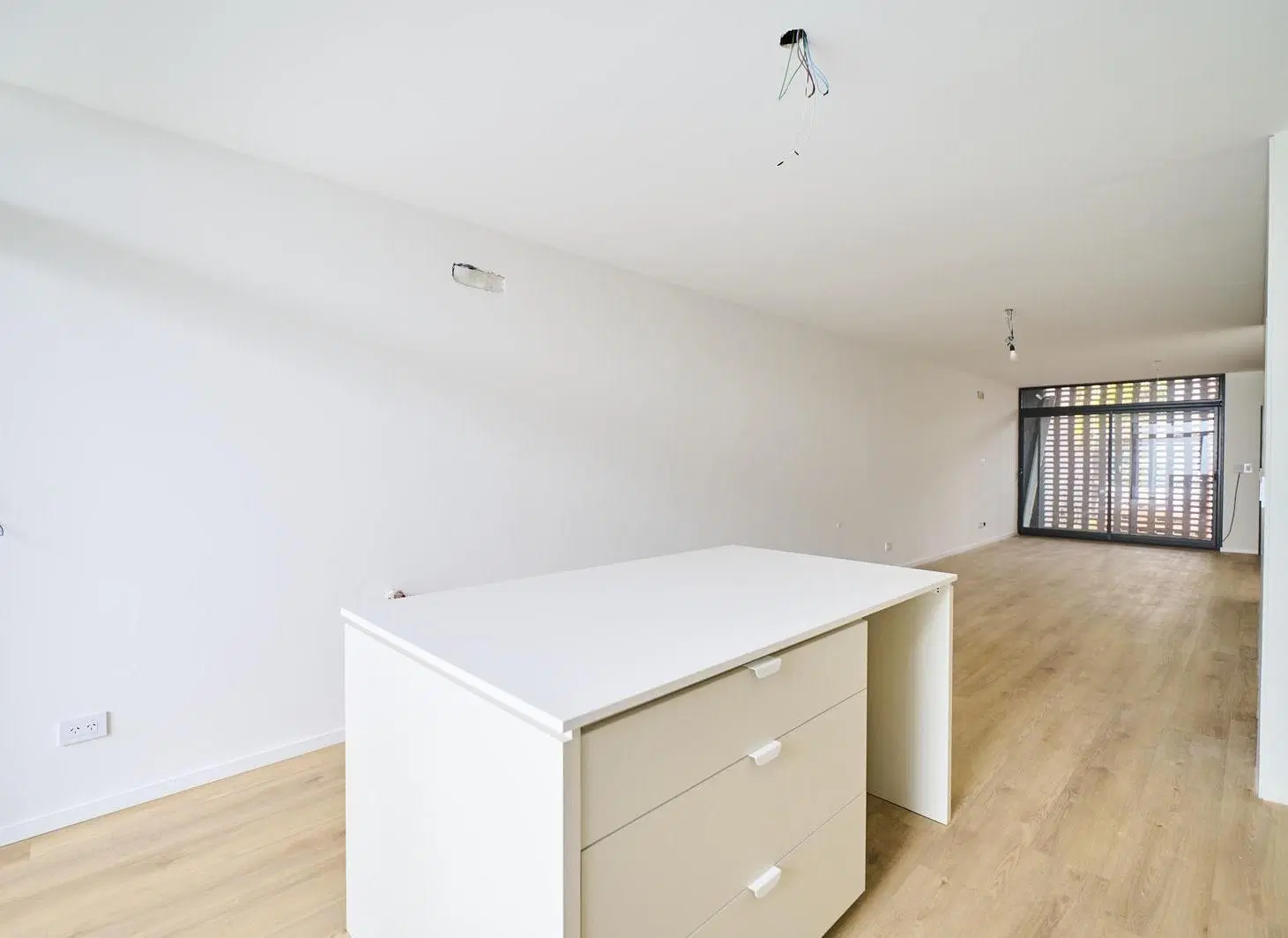 Venta dúplex a estrenar 4 ambientes con jardín, parrilla y cochera en Olivos 8