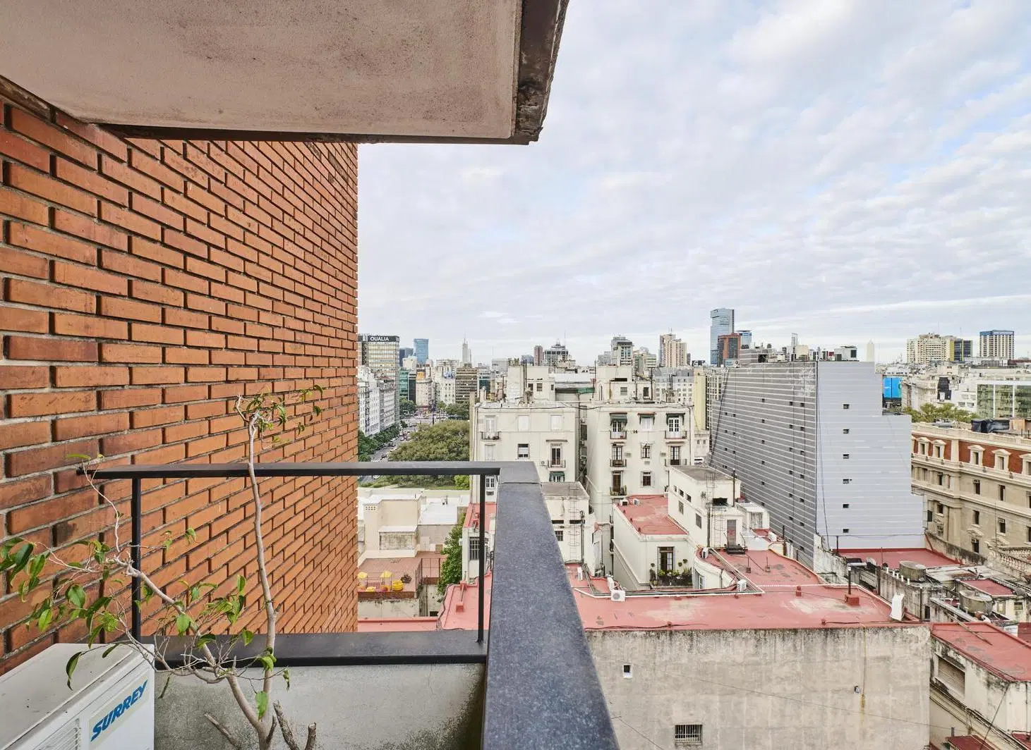 DEPARTAMENTO 2 AMB.APTO PROF.PISO ALTO EN EDIF.TORRE ZONA TRIBUNALES. 4