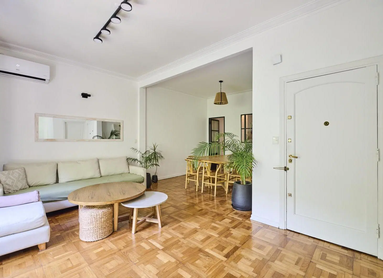 Venta piso 4 ambientes refaccionado PALERMO- COCHERA 5