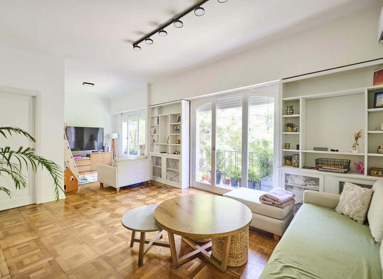 Venta piso 4 ambientes refaccionado PALERMO- COCHERA 4