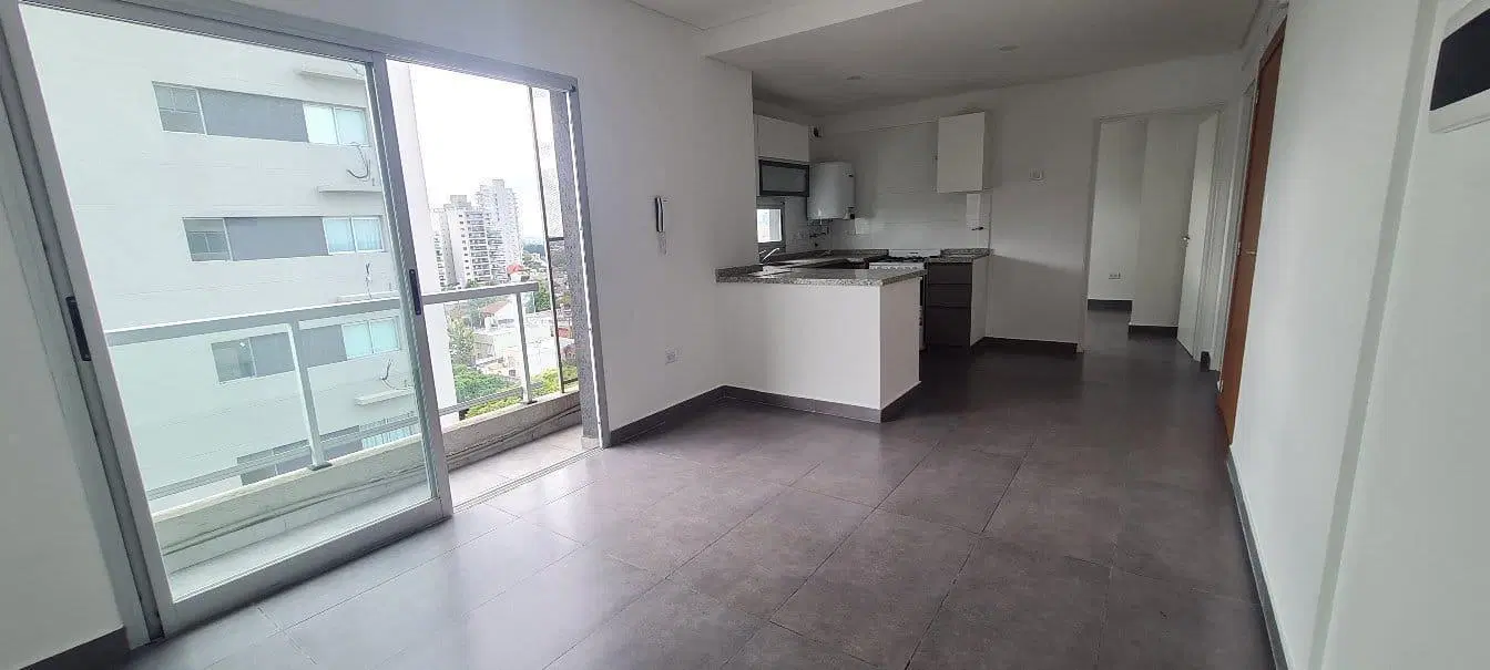 Departamento en alquiler 2 ambientes piso alto con cochera - Berazategui centro 3