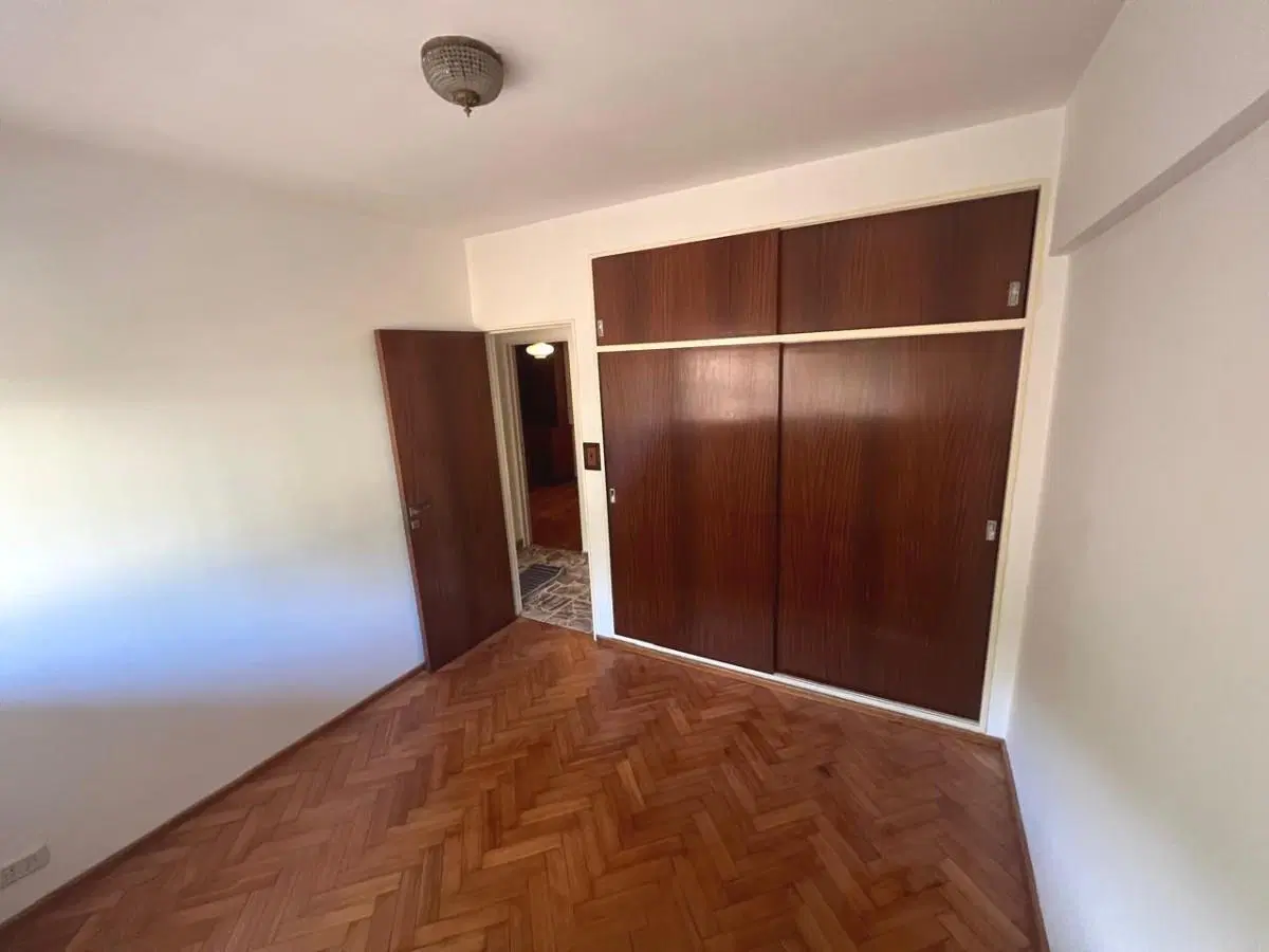 Venta departamento 4 ambientes con balcón 3