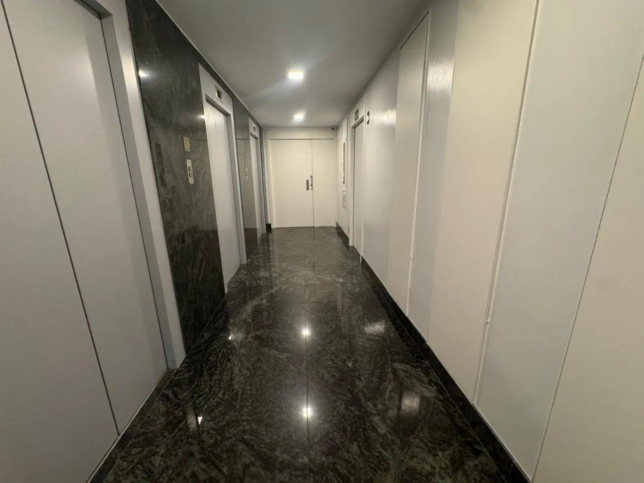 VENTA OFICINA PREMIUM 297,35m² | VISTA ABIERTA HACIA AV. 9 DE JULIO | 2 COCHERAS 2