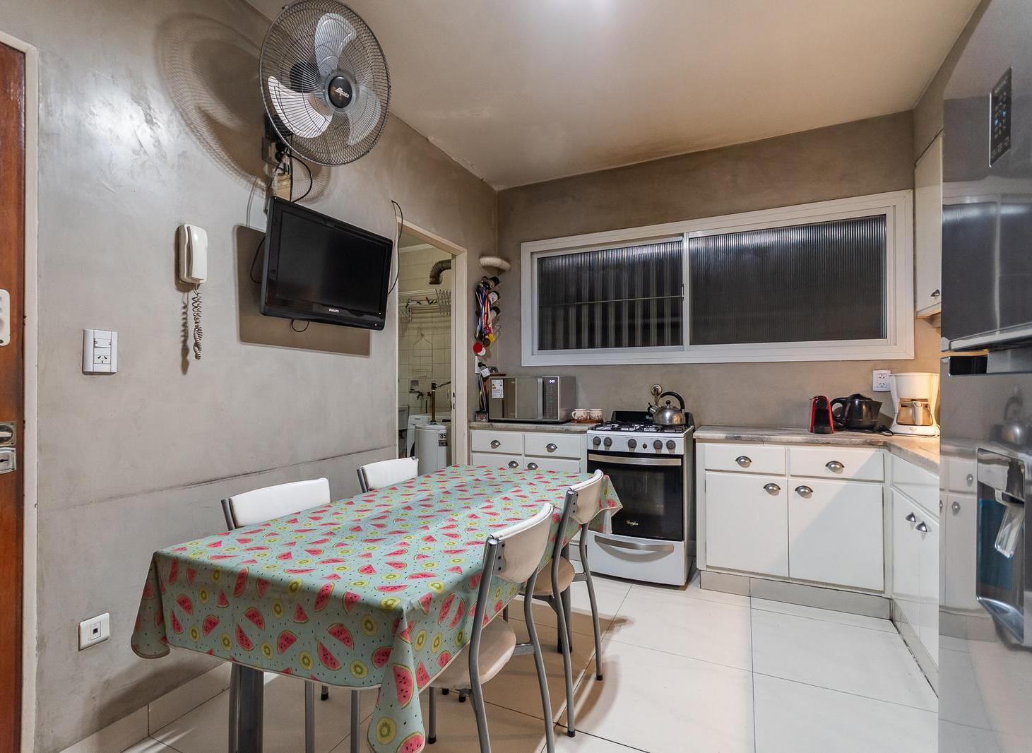 Venta Amplio 4 ambientes en Barrio Norte.
