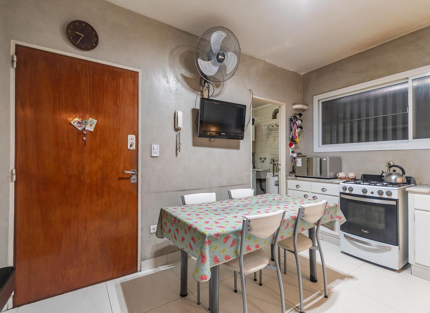 Venta Amplio 4 ambientes en Barrio Norte.