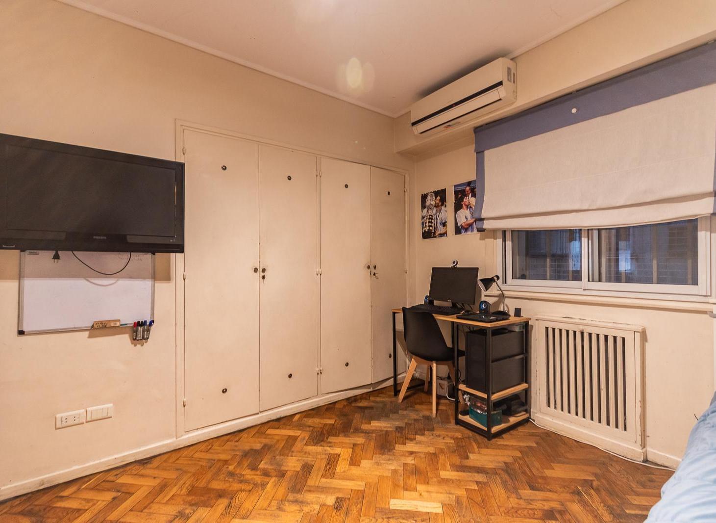 Venta Amplio 4 ambientes en Barrio Norte.