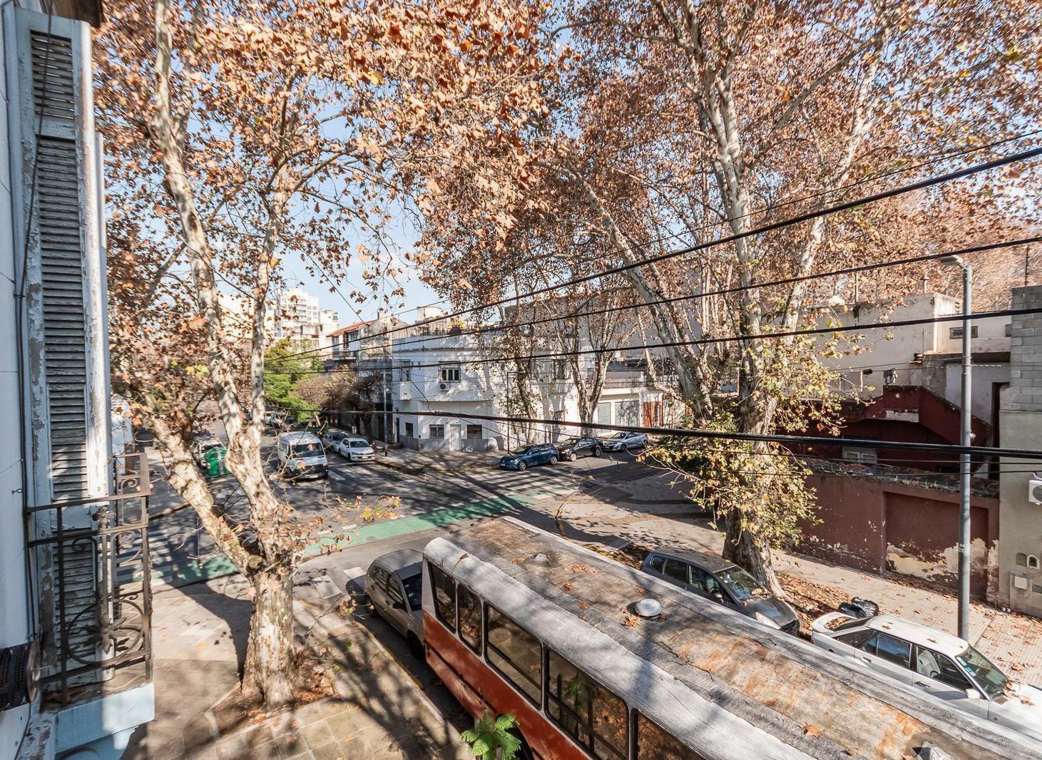 Venta Lote en esquina en La Paternal. Acepta metros!