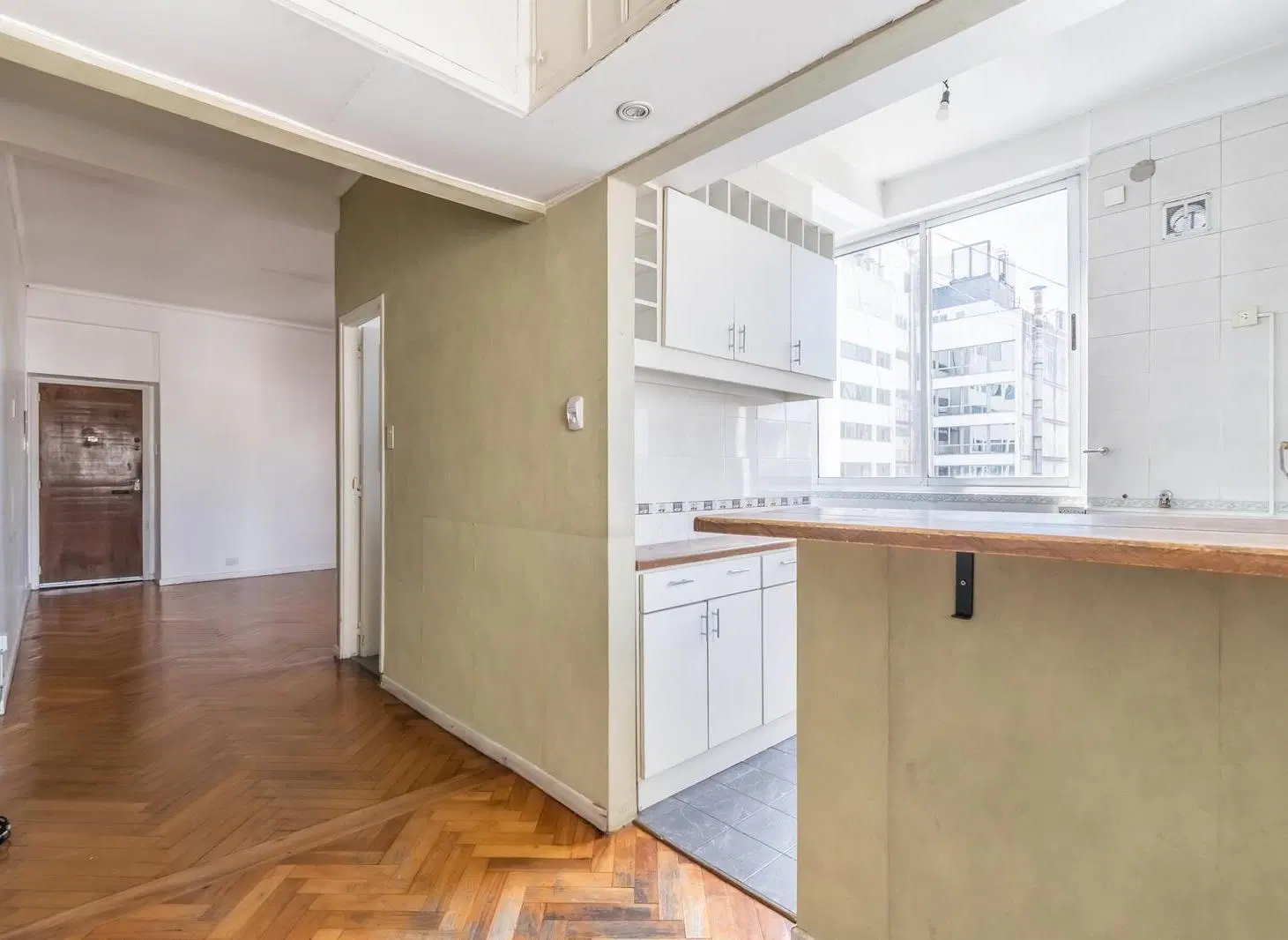 Venta Departamento 2 ambientes Retiro 3