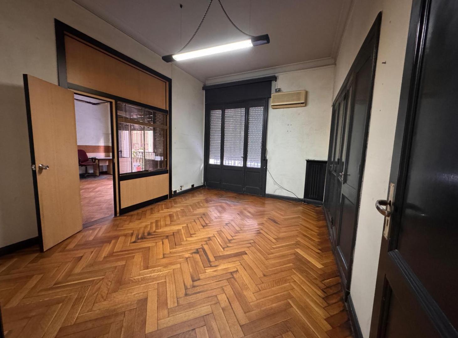 Foto de Venta Departamento de 4 ambientes Centro con dependencia y cochera APTO, imagen 2