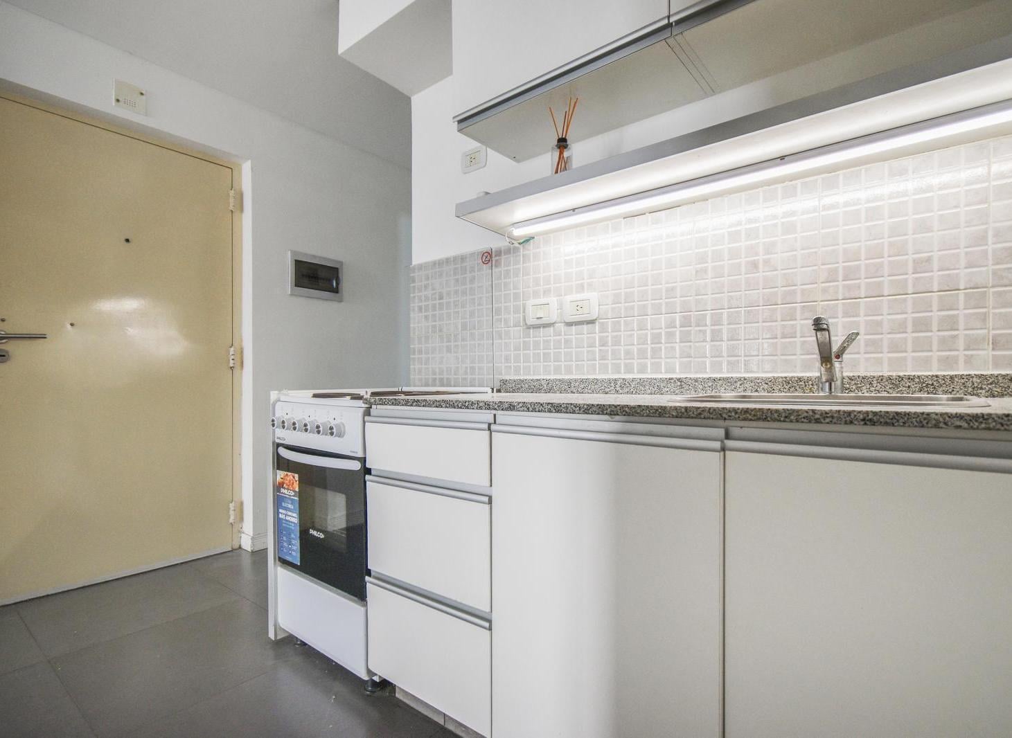 Foto de Venta Departamento Monoambiente con patio en Villa Ortuzar, imagen 5