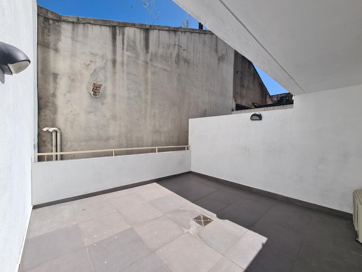 Foto de Venta Departamento Monoambiente con patio en Villa Ortuzar, imagen 3