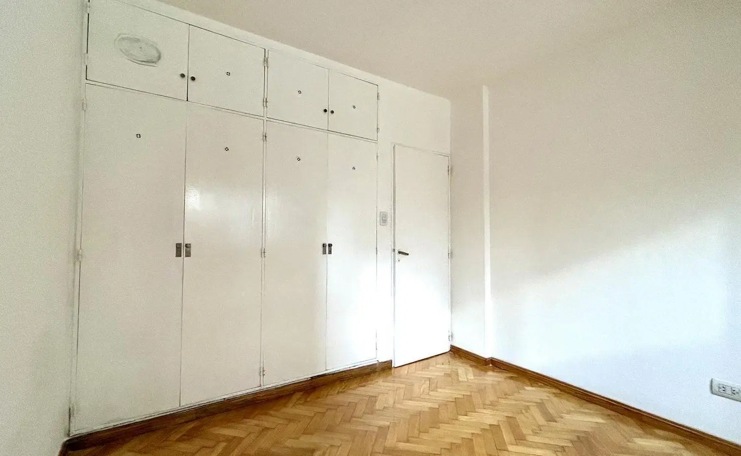 Venta Departamento 2 Ambientes C/ Lavadero en Flores. 2