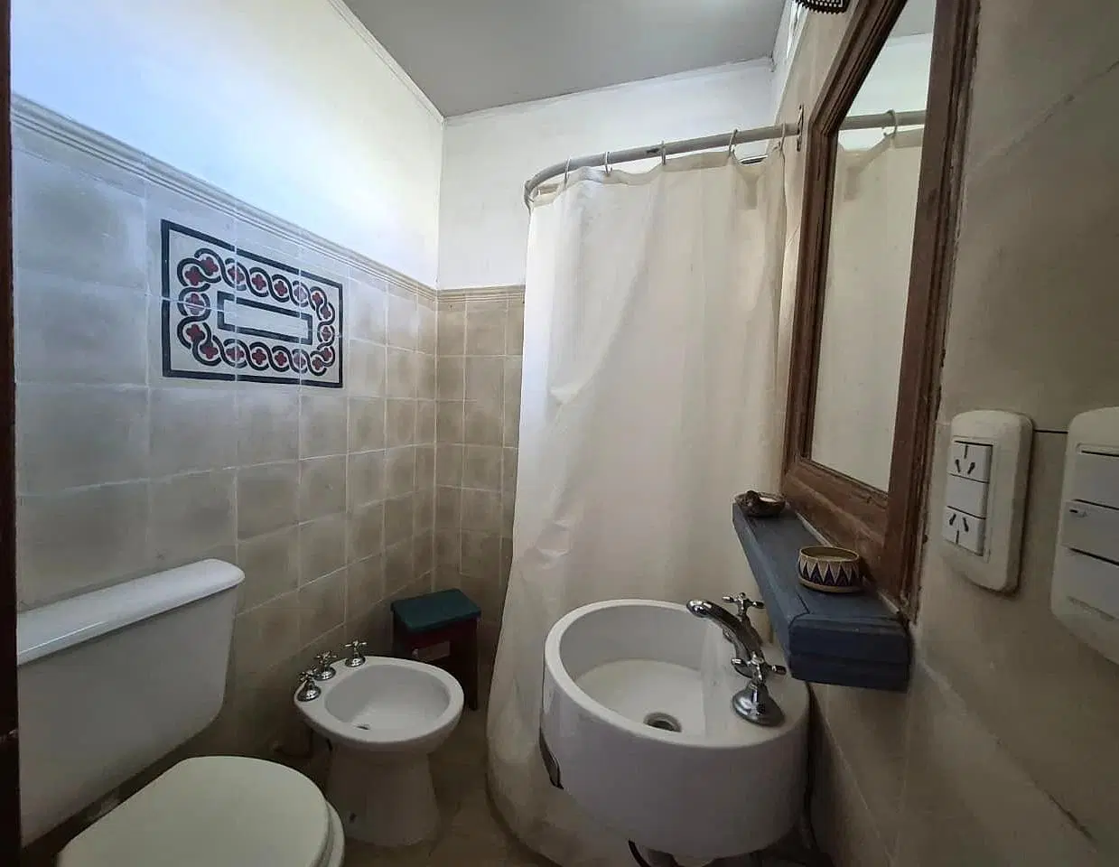 VENTA CASA ... AMBIENTES - GRAN PARQUE- BARADERO 5