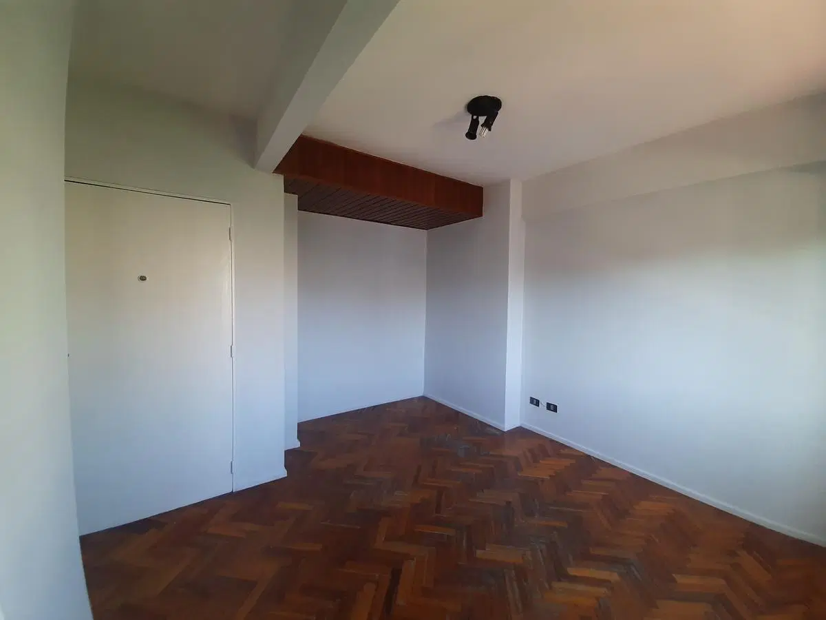 Venta departamento 2 ambientes en Almagro 8