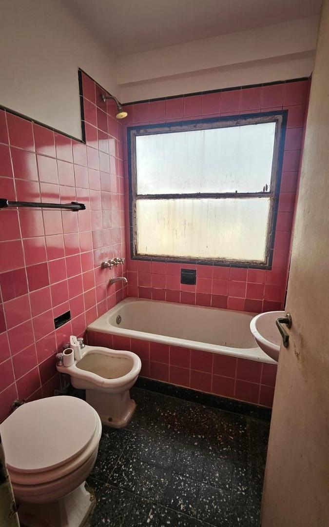 Foto de Departamento 4 ambientes venta Palermo a reciclar piso alto, imagen 3