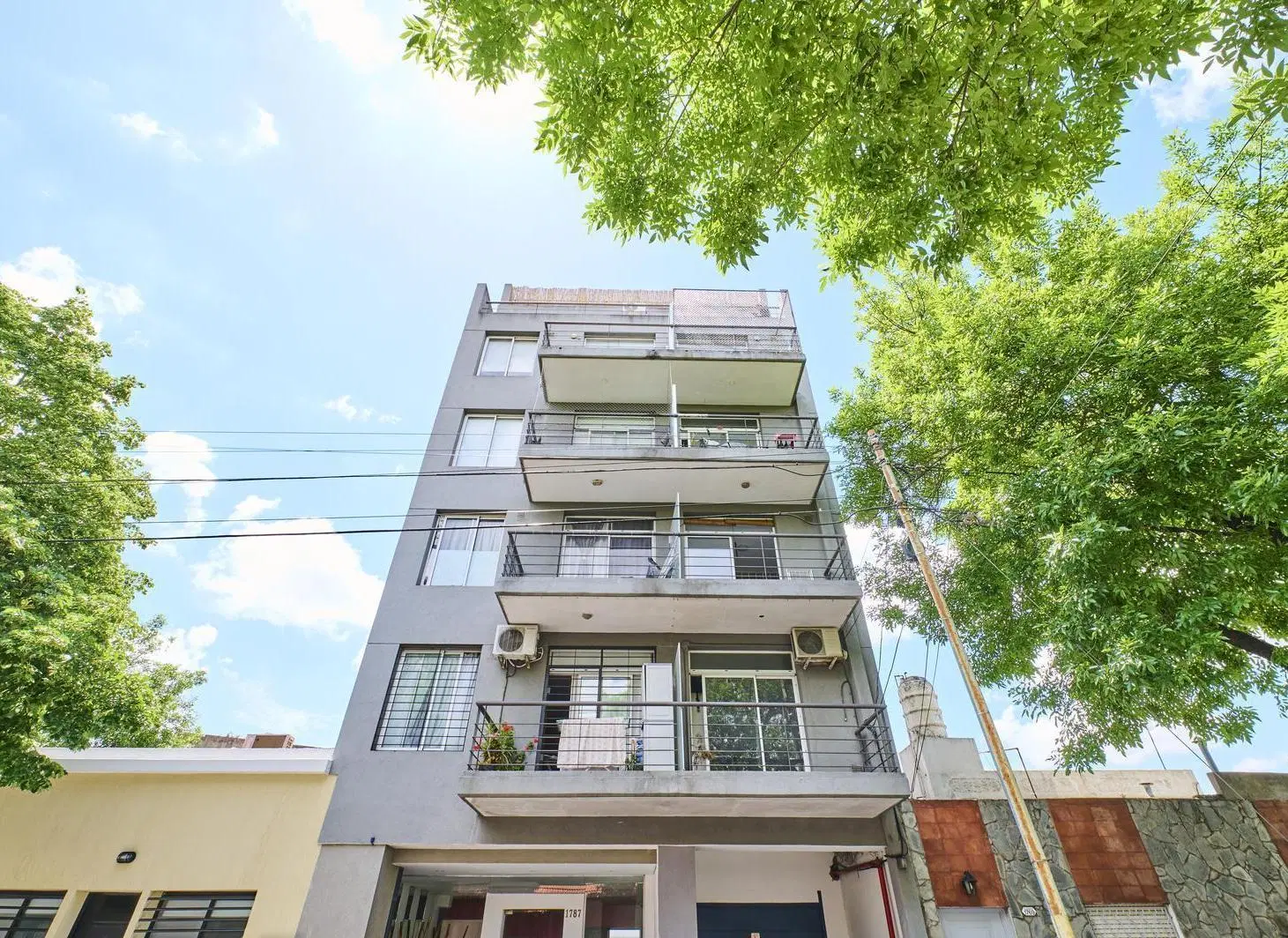 Venta Departamento Monoambiente en Monte Castro 4