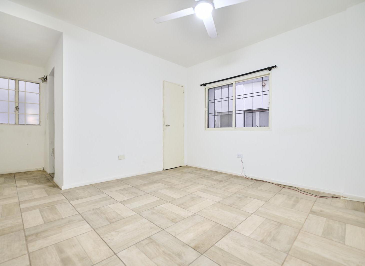 Foto de ALQUILER - Departamento de 2 Ambientes en el Corazón de Recoleta, imagen 3