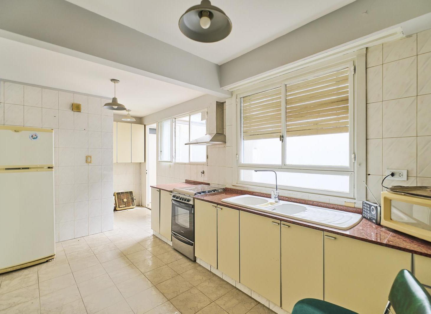 Foto de Venta Departamento 3 ambientes c/cochera - Palermo Botánico - Piso alto, imagen 3