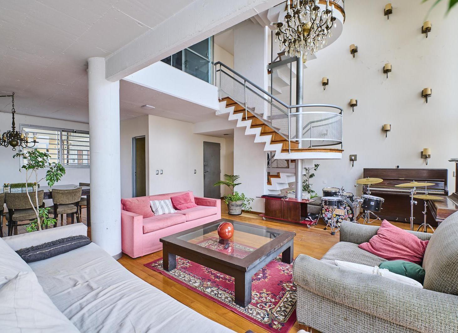 Foto de Venta Departamento Triplex 5 ambientes con cochera y pileta privada en, imagen 3