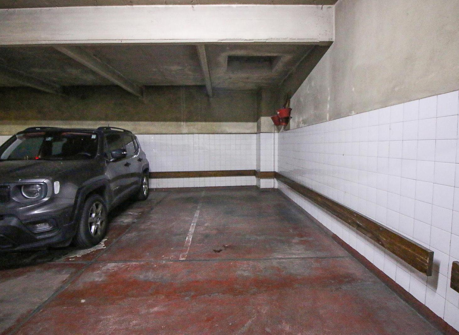 Foto de Departamento de 4 ambientes c/cochera y dependencia de servicio en, imagen 2