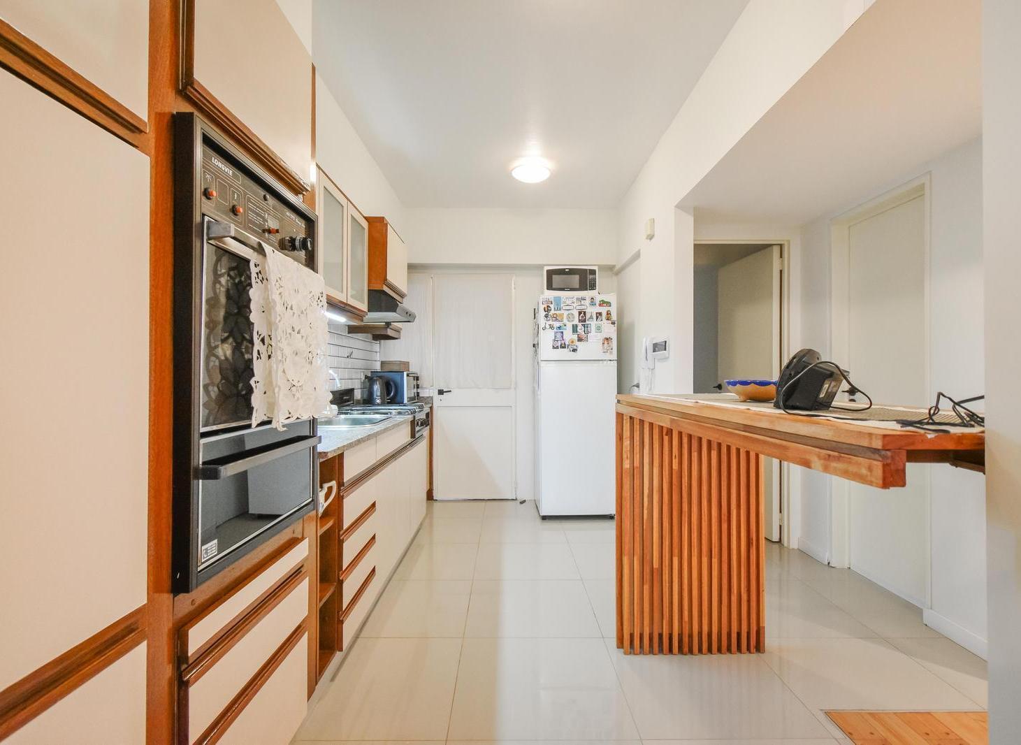 Foto de Venta Dpto. PISO Nuñez 4 amb con dependencia. Vista panorámica MUCHA, imagen 3