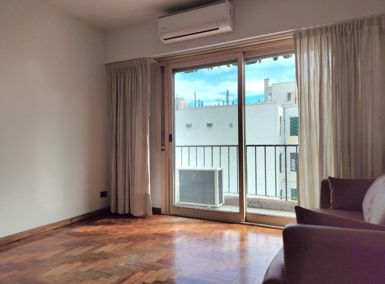Foto de Alquiler Departamento 2 ambientes Balvanera c balcón - piso alto, imagen 1