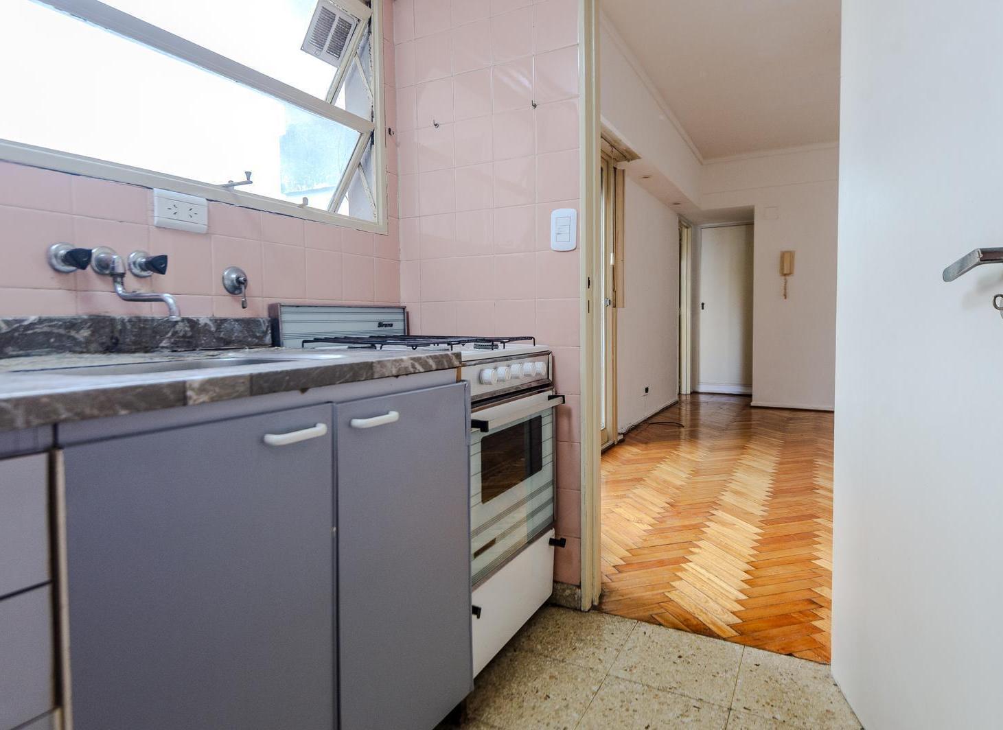 Foto de VENTA 2 AMBIENTES MUY LUMINOSO EN RECOLETA – A UNA CUADRA DE AV. SANTA, imagen 2
