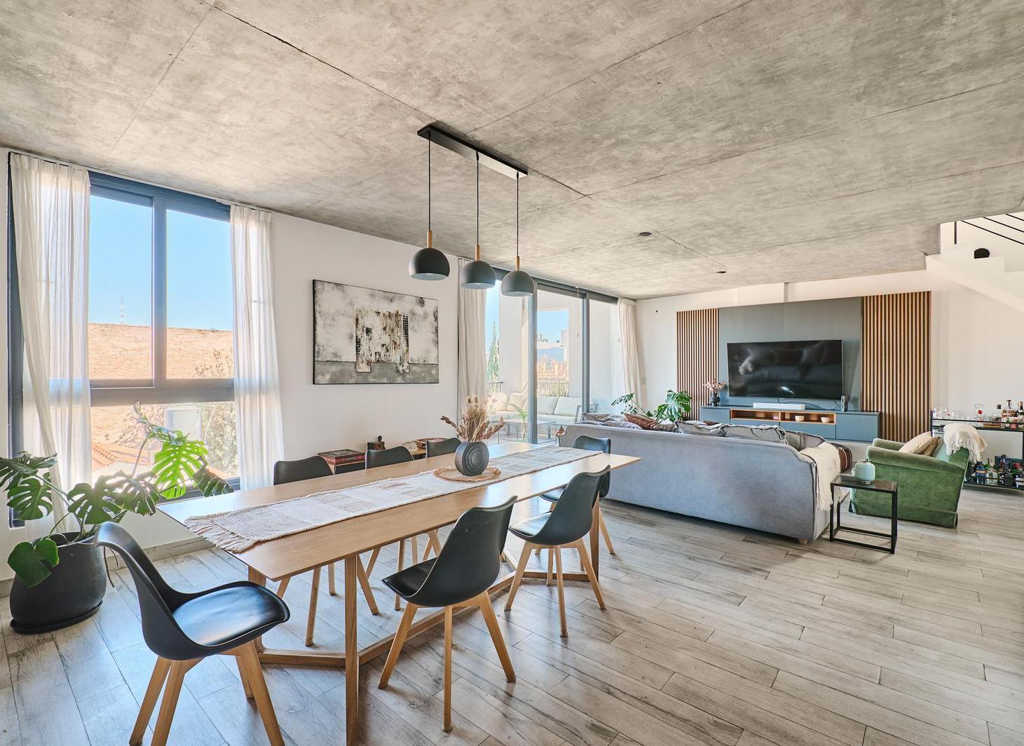 Foto de Venta departamento Dúplex 3 Habitaciones, 4 Ambientes con Terraza y, imagen 1