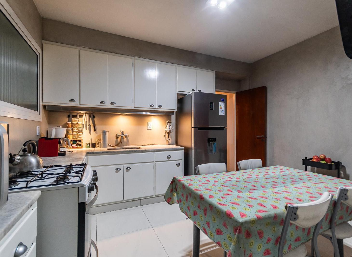 Foto de Venta Amplio 4 ambientes en Barrio Norte., imagen 2