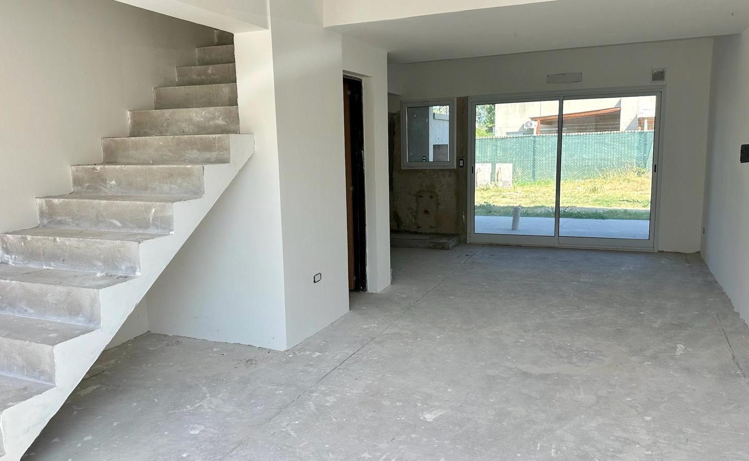 Foto de Venta Duplex En Obra Falta Terminaciones, imagen 1
