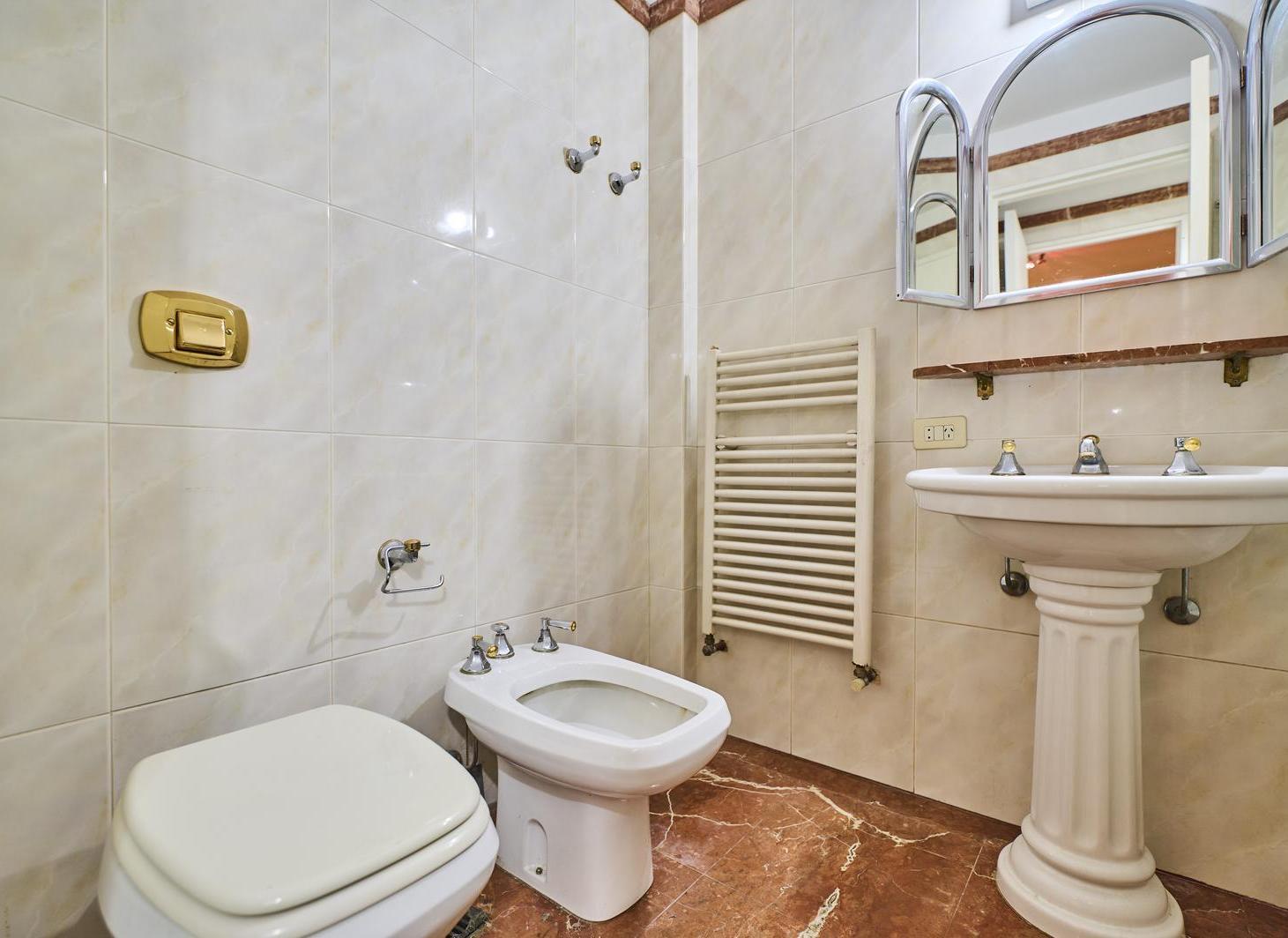Foto de Venta de Departamento 5 ambientes en Recoleta, imagen 2
