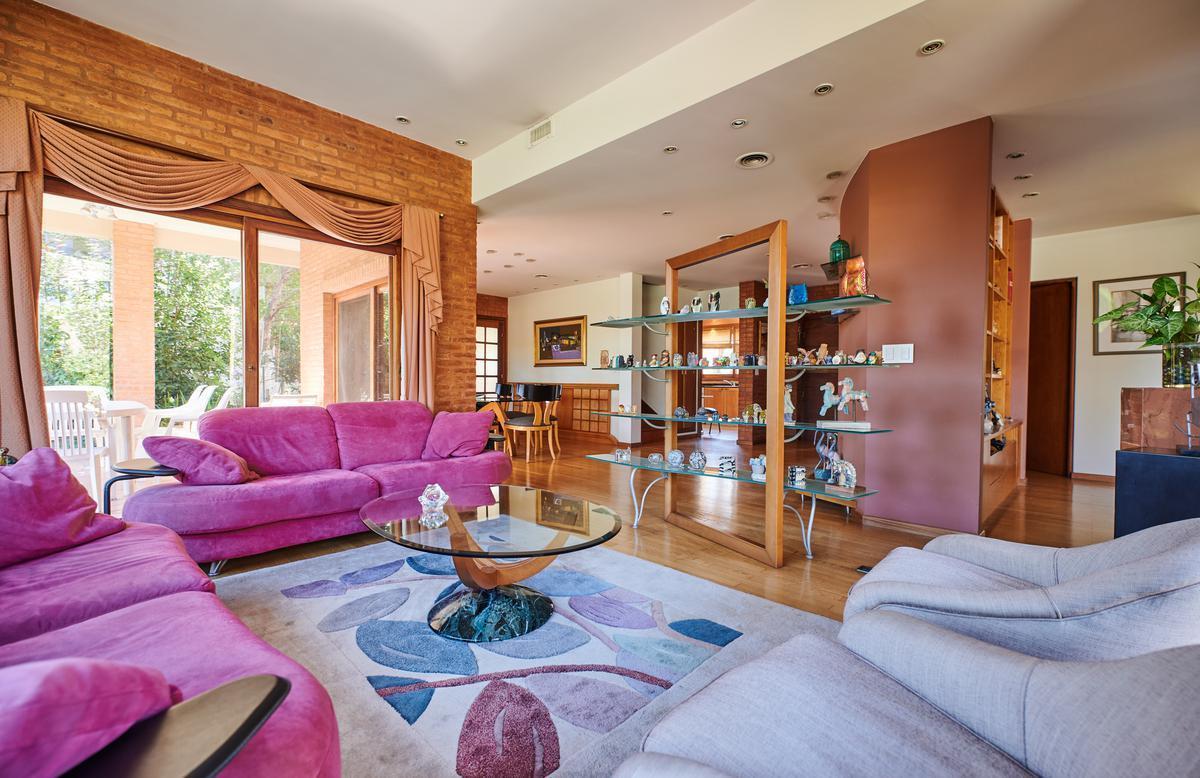 Foto de Venta Casa 5 ambientes Tigre Club de Campo Hacoaj ubicada sobre un lote, imagen 1