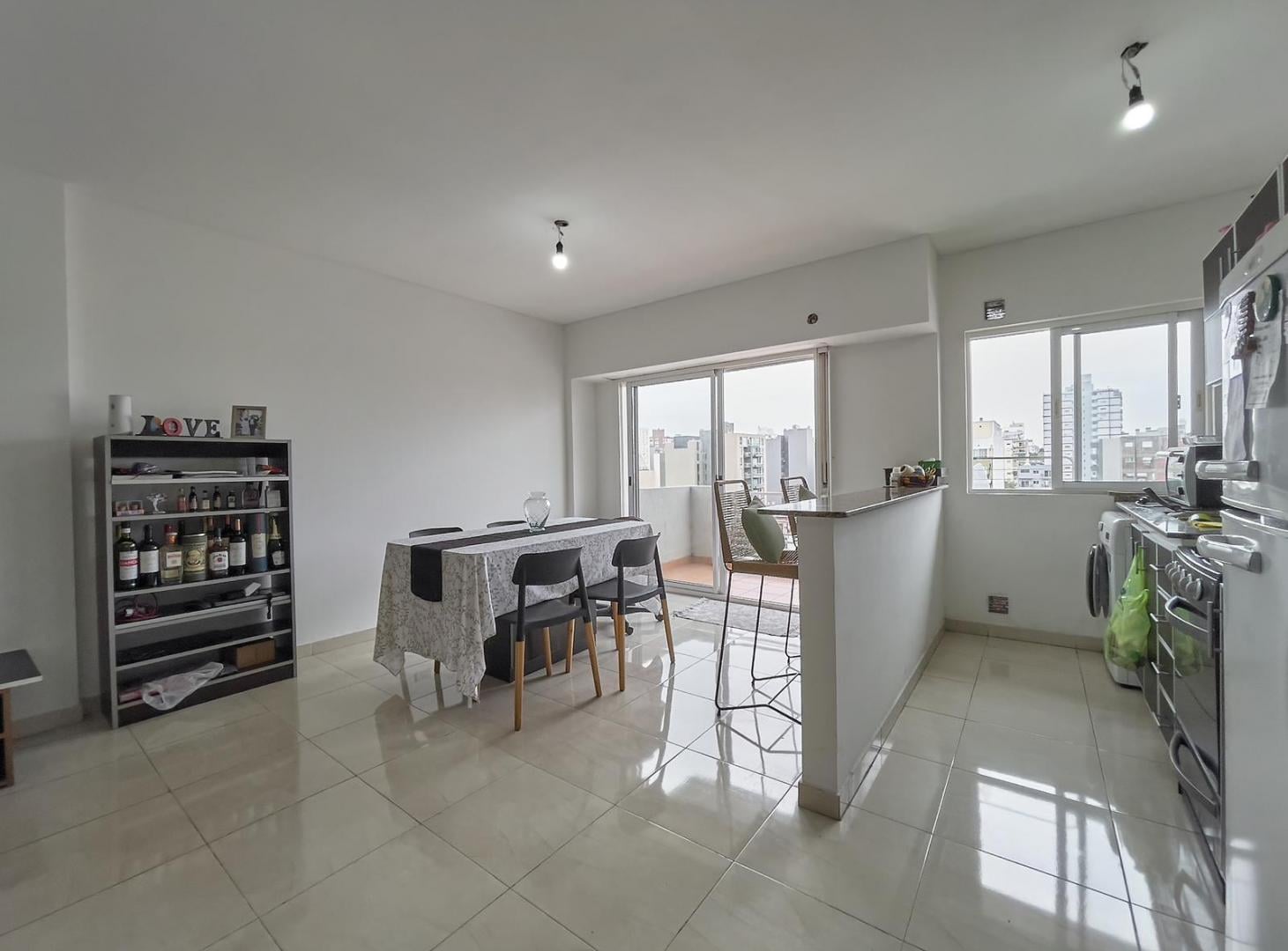 Foto de Venta Departamento 2 ambientes Flores Piso Alto luminoso, imagen 2