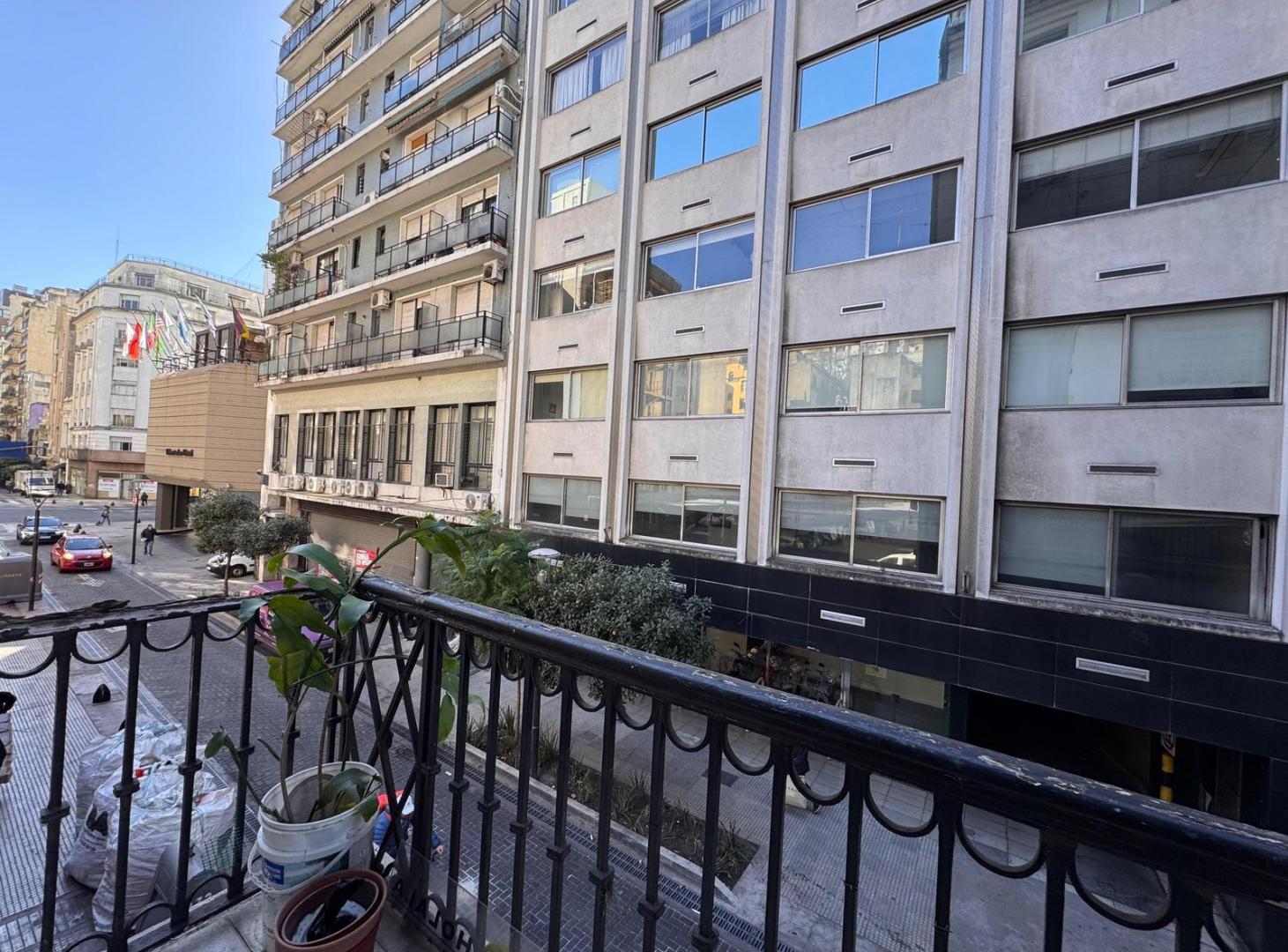 Foto de Venta Departamento de 4 ambientes Centro con dependencia y cochera APTO, imagen 3