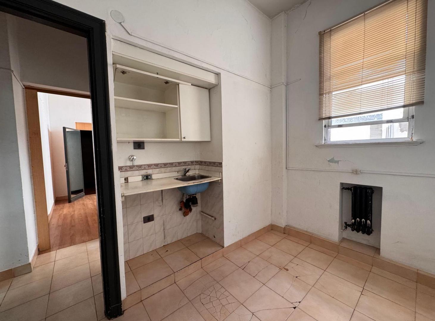 Foto de Venta Departamento de 4 ambientes Centro con dependencia y cochera APTO, imagen 1