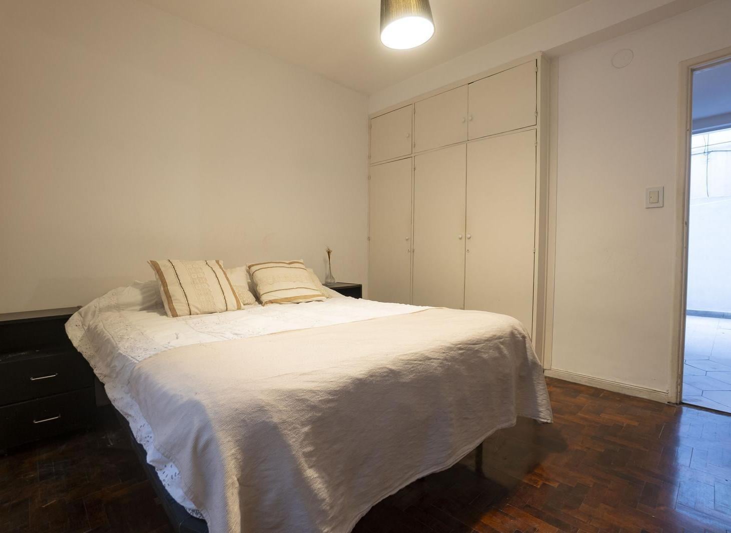 Foto de VENTA PH 2 DORMITORIOS Y PATIO EN LANUS OESTE DOS CUADRAS ESTACION, imagen 3