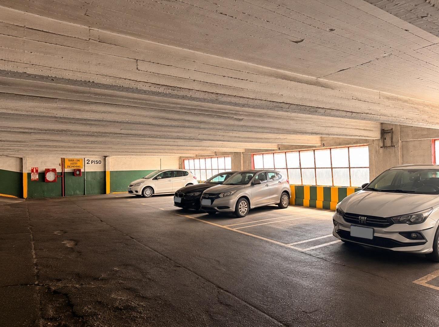 Foto de Venta cochera en "Las Cañitas". Palermo, imagen 3